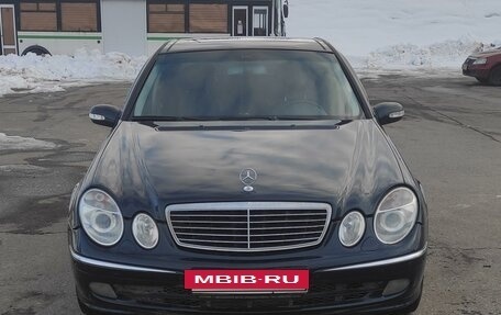 Mercedes-Benz E-Класс, 2003 год, 980 000 рублей, 2 фотография