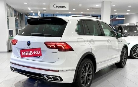 Volkswagen Tiguan II, 2021 год, 4 097 000 рублей, 8 фотография