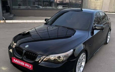 BMW 5 серия, 2004 год, 1 250 000 рублей, 3 фотография