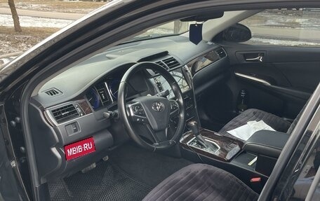 Toyota Camry, 2017 год, 2 430 000 рублей, 2 фотография