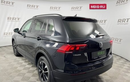 Volkswagen Tiguan II, 2018 год, 2 339 000 рублей, 3 фотография