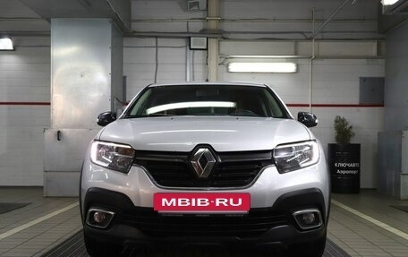 Renault Logan II, 2018 год, 1 040 000 рублей, 3 фотография