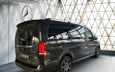 Mercedes-Benz V-Класс, 2023 год, 9 200 000 рублей, 4 фотография