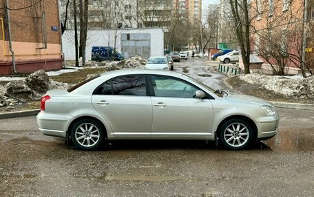 Toyota Avensis III рестайлинг, 2004 год, 680 000 рублей, 5 фотография