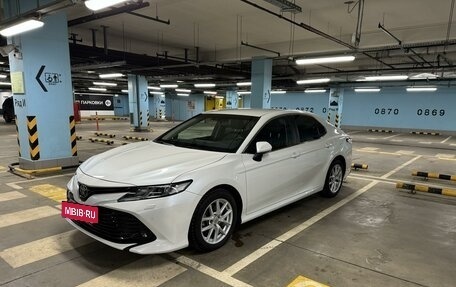 Toyota Camry, 2018 год, 2 990 000 рублей, 3 фотография
