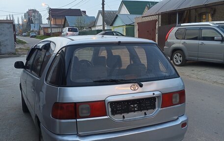 Toyota Ipsum II, 1997 год, 390 000 рублей, 3 фотография