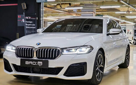 BMW 5 серия, 2021 год, 3 950 600 рублей, 2 фотография