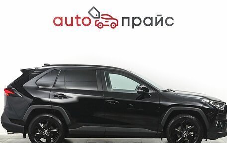 Toyota RAV4, 2021 год, 4 450 000 рублей, 8 фотография