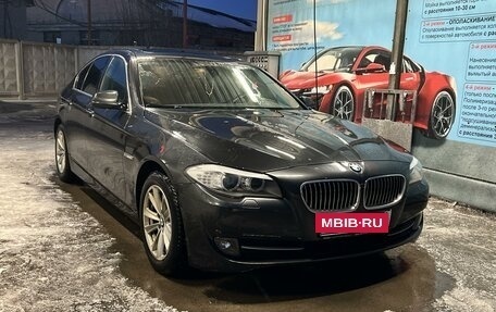BMW 5 серия, 2010 год, 1 750 000 рублей, 3 фотография