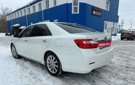 Toyota Camry, 2011 год, 2 080 000 рублей, 4 фотография