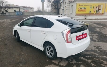 Toyota Prius, 2012 год, 1 300 000 рублей, 4 фотография
