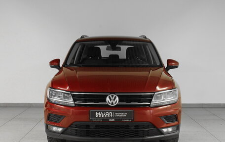 Volkswagen Tiguan II, 2020 год, 2 305 000 рублей, 2 фотография