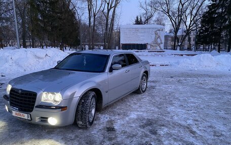 Chrysler 300C II, 2004 год, 850 000 рублей, 3 фотография