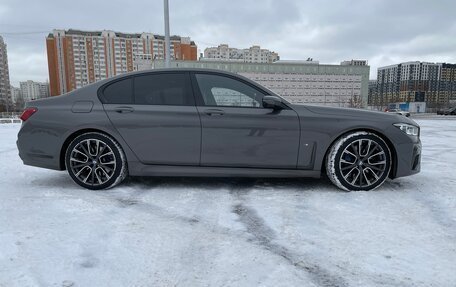 BMW 7 серия, 2019 год, 4 фотография