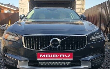 Volvo V90 Cross Country I рестайлинг, 2019 год, 3 800 000 рублей, 3 фотография