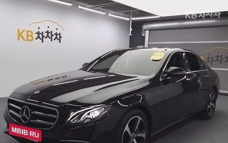 Mercedes-Benz E-Класс, 2020 год, 3 290 000 рублей, 4 фотография