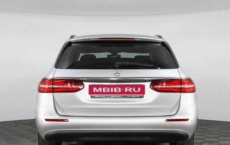 Mercedes-Benz E-Класс, 2018 год, 3 430 000 рублей, 6 фотография