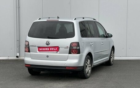 Volkswagen Touran III, 2009 год, 833 000 рублей, 5 фотография