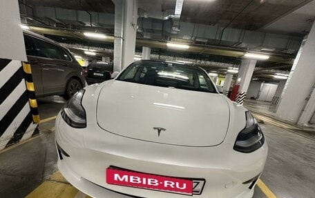 Tesla Model 3 I, 2021 год, 3 890 000 рублей, 2 фотография