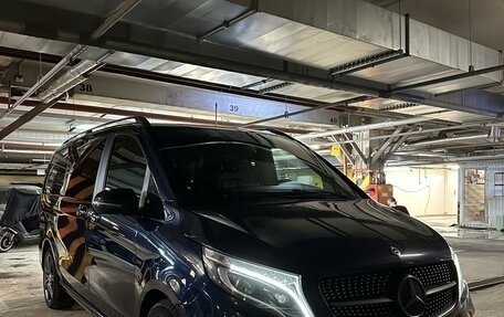Mercedes-Benz V-Класс, 2019 год, 6 300 000 рублей, 2 фотография