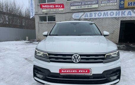 Volkswagen Tiguan II, 2019 год, 3 300 000 рублей, 3 фотография