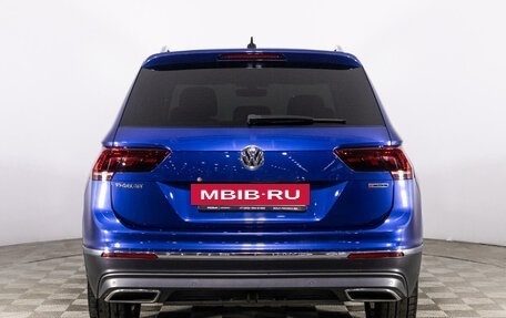 Volkswagen Tiguan II, 2018 год, 2 499 789 рублей, 6 фотография