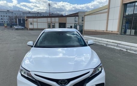 Toyota Camry, 2019 год, 2 549 000 рублей, 3 фотография