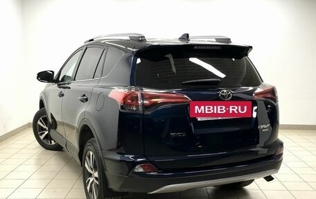 Toyota RAV4, 2019 год, 3 140 000 рублей, 6 фотография