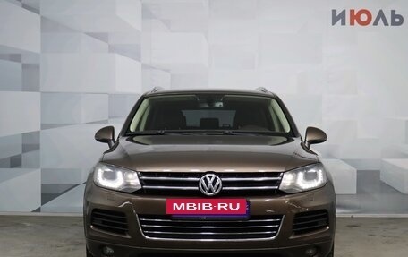 Volkswagen Touareg III, 2012 год, 2 350 000 рублей, 2 фотография
