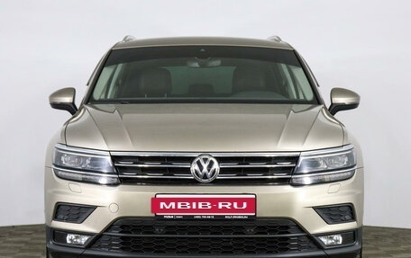 Volkswagen Tiguan II, 2018 год, 3 300 000 рублей, 2 фотография