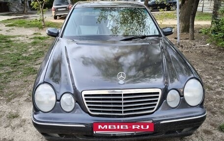 Mercedes-Benz E-Класс, 2001 год, 449 999 рублей, 2 фотография