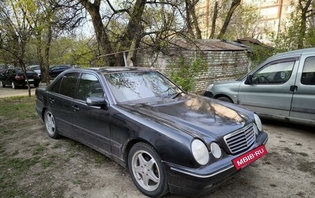 Mercedes-Benz E-Класс, 2001 год, 449 999 рублей, 4 фотография