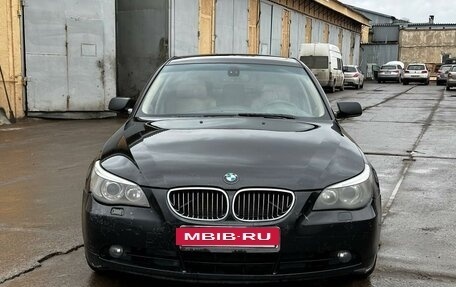 BMW 5 серия, 2006 год, 900 000 рублей, 2 фотография