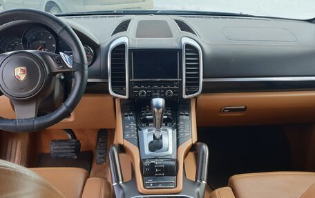 Porsche Cayenne III, 2011 год, 2 690 000 рублей, 2 фотография