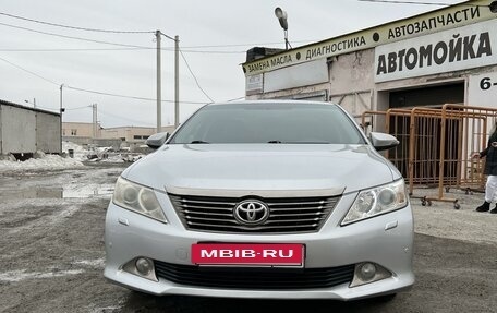 Toyota Camry, 2014 год, 1 900 000 рублей, 2 фотография
