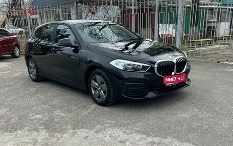 BMW 1 серия, 2020 год, 2 500 000 рублей, 2 фотография