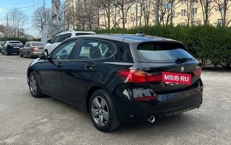 BMW 1 серия, 2020 год, 2 500 000 рублей, 4 фотография