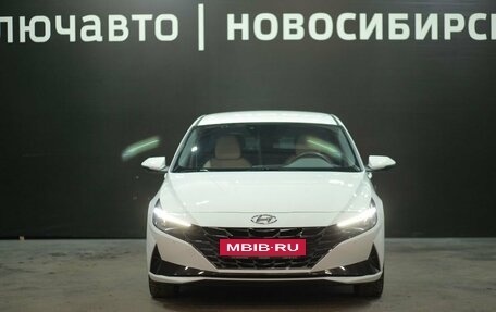 Hyundai Elantra, 2021 год, 2 360 000 рублей, 2 фотография