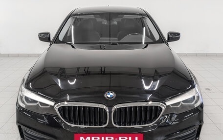 BMW 5 серия, 2019 год, 3 550 000 рублей, 2 фотография