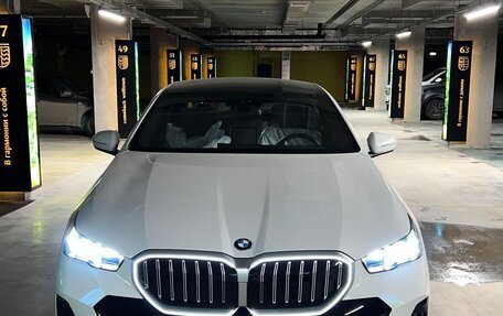 BMW 5 серия, 2023 год, 9 499 999 рублей, 2 фотография