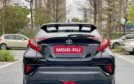 Toyota C-HR I рестайлинг, 2020 год, 1 750 000 рублей, 5 фотография