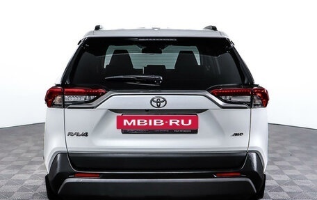 Toyota RAV4, 2021 год, 4 197 000 рублей, 6 фотография