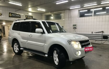 Mitsubishi Pajero IV, 2013 год, 2 490 000 рублей, 4 фотография