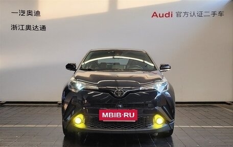 Toyota C-HR I рестайлинг, 2020 год, 2 080 000 рублей, 2 фотография