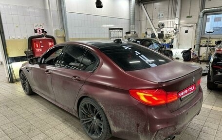 BMW M5, 2018 год, 7 950 000 рублей, 2 фотография