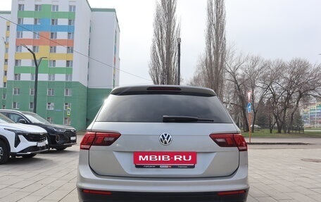 Volkswagen Tiguan II, 2018 год, 2 544 000 рублей, 6 фотография