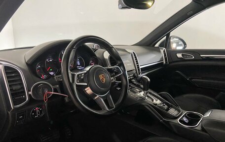 Porsche Cayenne III, 2017 год, 4 807 000 рублей, 2 фотография
