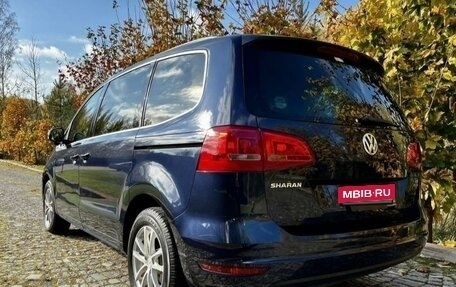 Volkswagen Sharan II, 2012 год, 1 250 000 рублей, 2 фотография