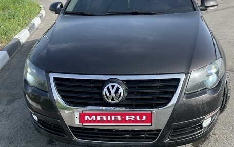 Volkswagen Passat B6, 2005 год, 900 000 рублей, 2 фотография