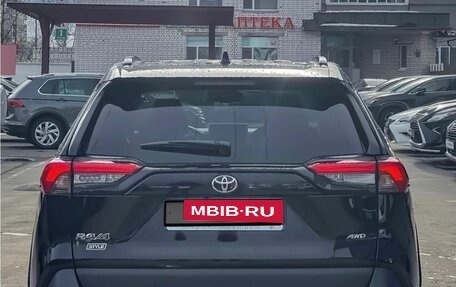 Toyota RAV4, 2022 год, 4 199 000 рублей, 2 фотография